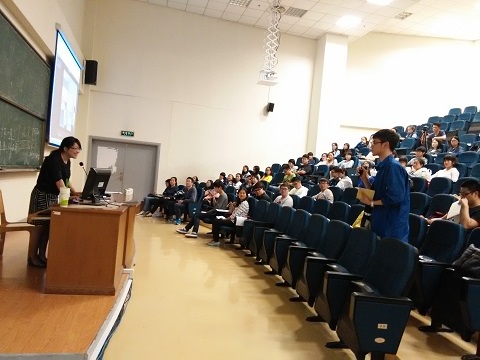 决胜职场,秀出最好的自己――《面试特训》讲座